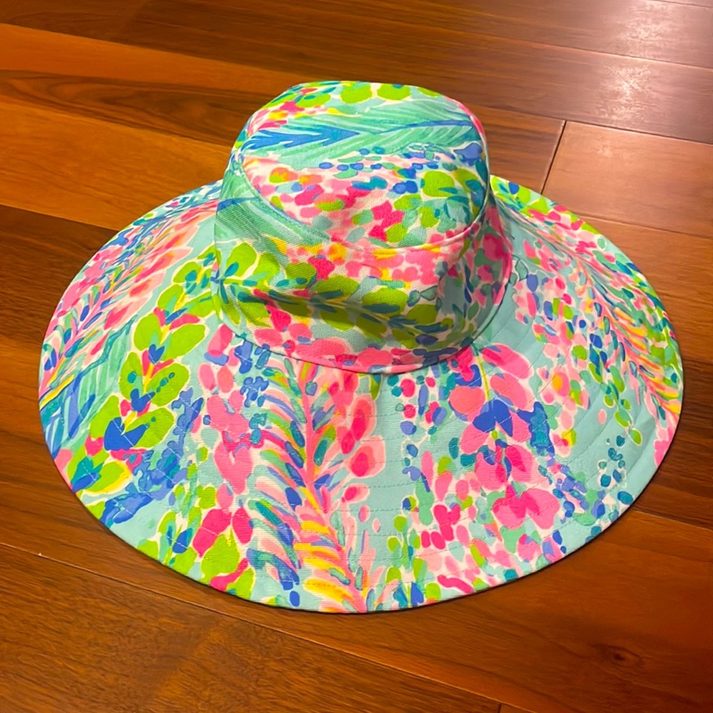 NWT Lilly Pulitzer Beach Hat - Catch the Wave